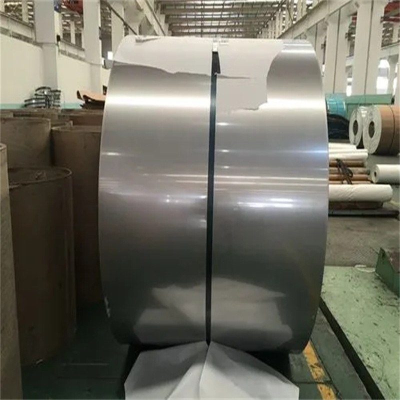Chinese fabriek 430 roestvrijstalen spoelen Dikte 0,6 mm 0,7 mm ASTM SS spoelen Strips 1250 mm Spoelbreedte
