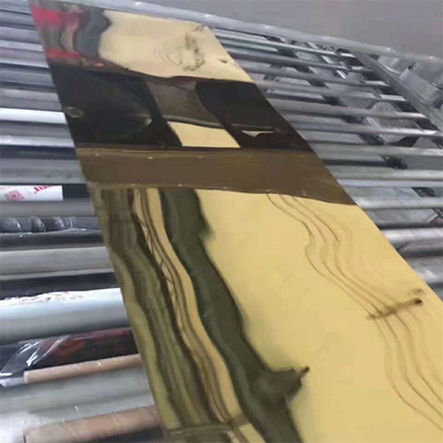 Gekleurde Roestvrij staalbladen 304 Gouden Oppervlakte 0.2mm Dikte Aangepaste Koudgewalste Grootte