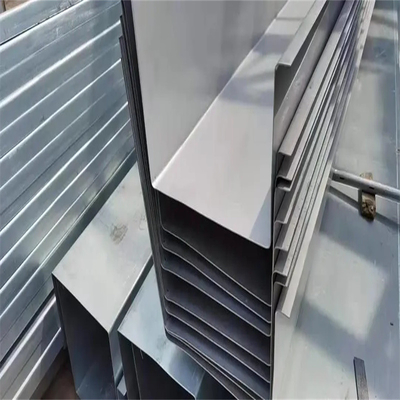304 Goot 2.5mm van het roestvrij staaldakwerk Goot Aangepaste Types van de Dikteastm Standaard Koudgewalste Doos