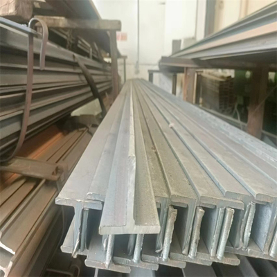 T-balk van legeringsstaal 15CrMo 300 * 300 * 12mm Warmgewalst 6 meter of 12 meter Lengte Zwart Kleur