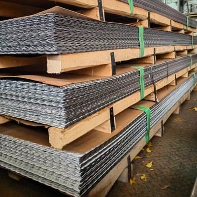 ASTM 316 Gedrukt roestvrij staal platen Anti-Sliding 1400 * 6000mm Grootte 0,65mm 0,75mm Dikte 2B Toiletgebouw
