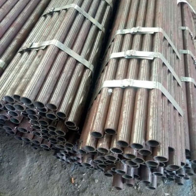 ASTM A36 Niet-gelegeerde naadloze koolstofstaalpijpen Naadloze buizen 2,5 3 4 5 mm Dikte 59 mm OD
